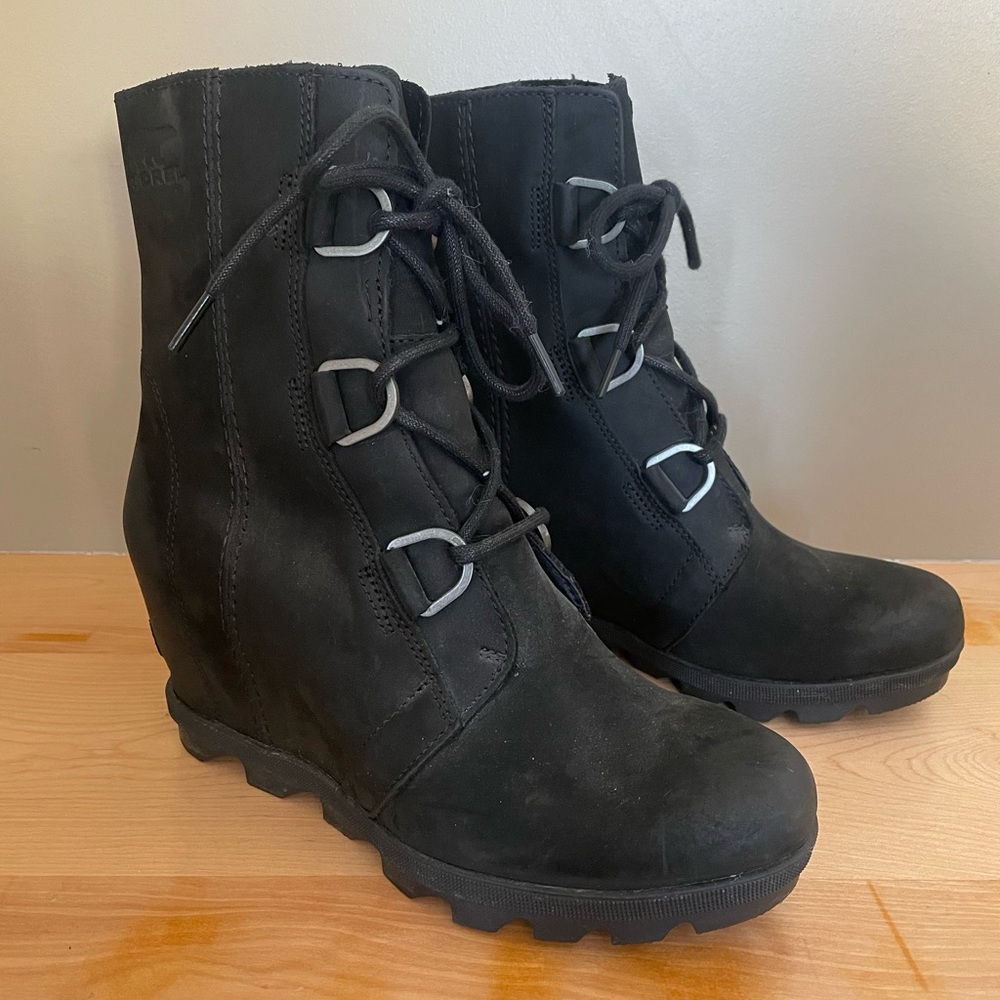 Sorel Joan of Arctic Wedge II in Black Suede, 8